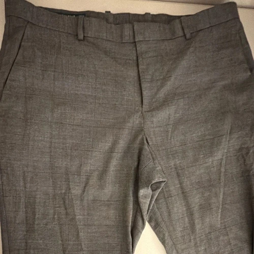 Perry Ellis Very Slim Stretch Men's 38 Gray Plaid Slim Straight Flat Front